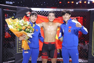 Học trò Nguyễn Trần Duy Nhất chiến thắng ở giải MMA AFC 28