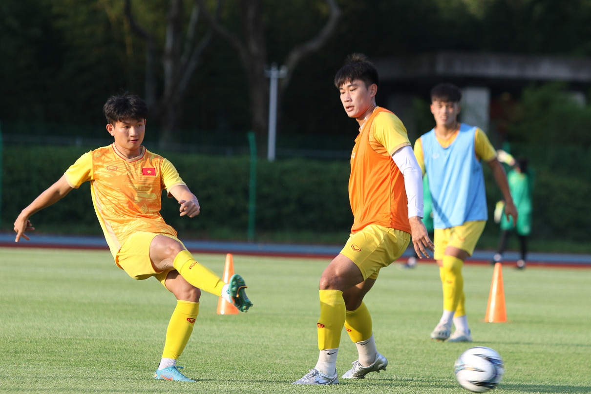 Olympic Việt Nam 'xông đất' Hàng Châu, sẵn sàng đấu Mông Cổ