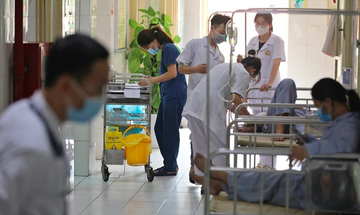 Hà Nội: Ca mắc sốt xuất huyết lập đỉnh mới, tổng số bệnh nhân vượt mốc 10.000