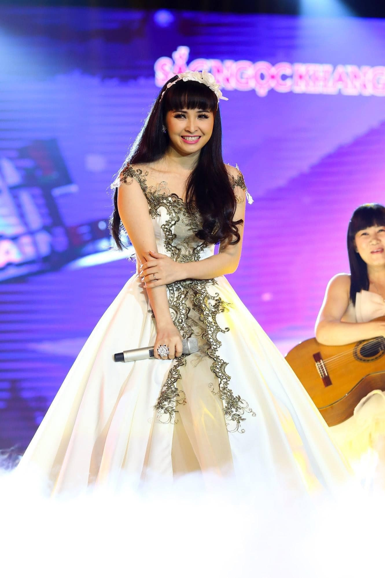 Trang Nhung: Tôi phiền khi bị nói lấy chồng đại gia, ở nhà 100 tỷ đồng - 7