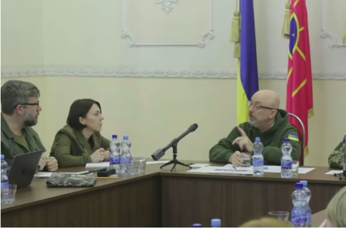 Ukraine bãi nhiệm 6 thứ trưởng quốc phòng, có kế hoạch kiện 3 nước