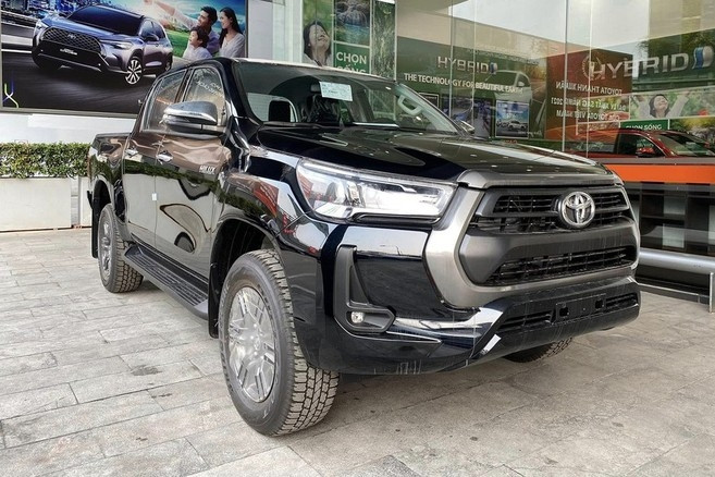 Xe bán tải tháng 8/2023: Ford Ranger dậm chân tại chỗ, Toyota Hilux 'ế ẩm'