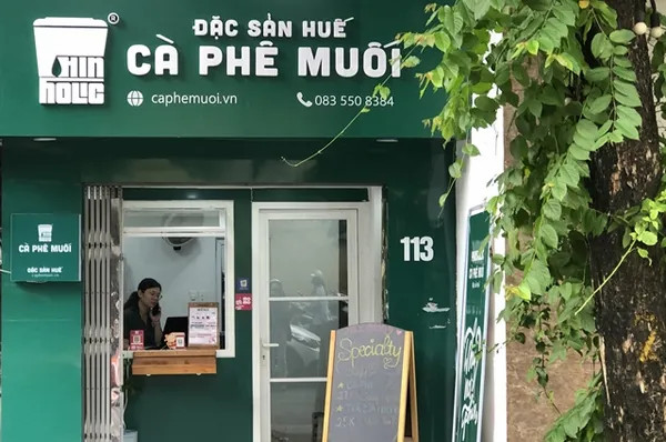 Salt coffee, a Hue delicacy, conquers Hanoi taste buds