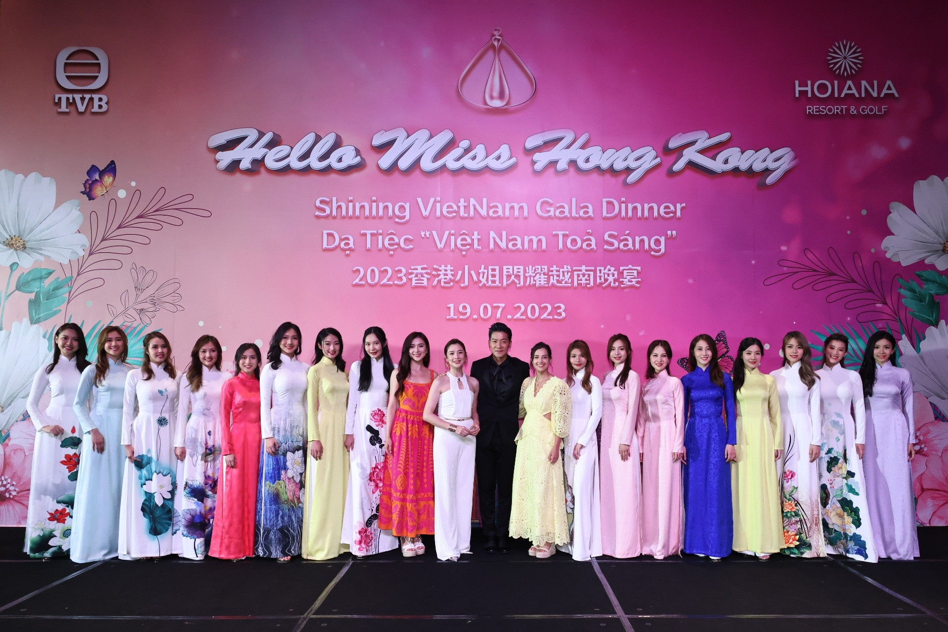 Thí sinh Hoa hậu Hồng Kông khám phá vẻ đẹp miền Trung Việt Nam