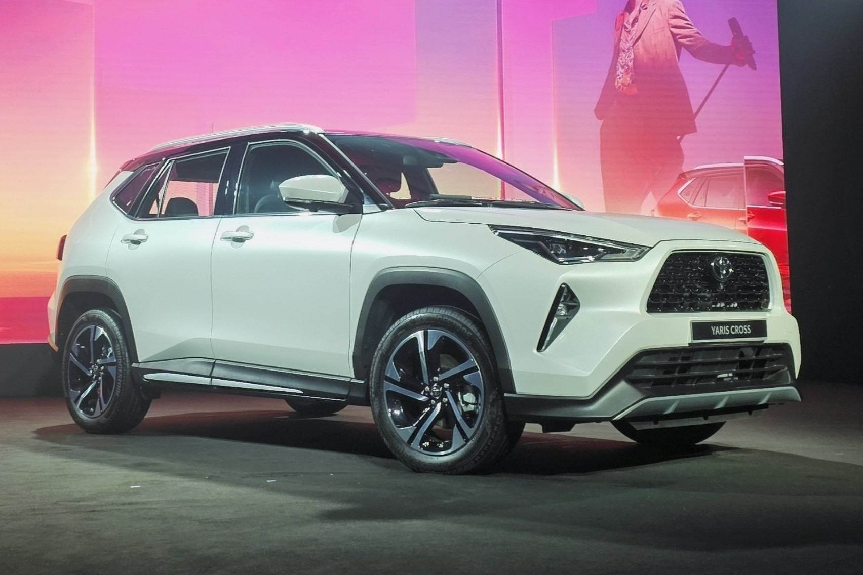 Toyota Yaris Cross giá từ 730 triệu đồng, đắt hơn Hyundai Creta và KIA Seltos