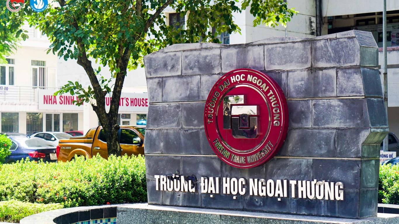 Bản tin sáng 2/9: 3 thủ khoa năm 2023 chọn theo học Trường ĐH Ngoại thương