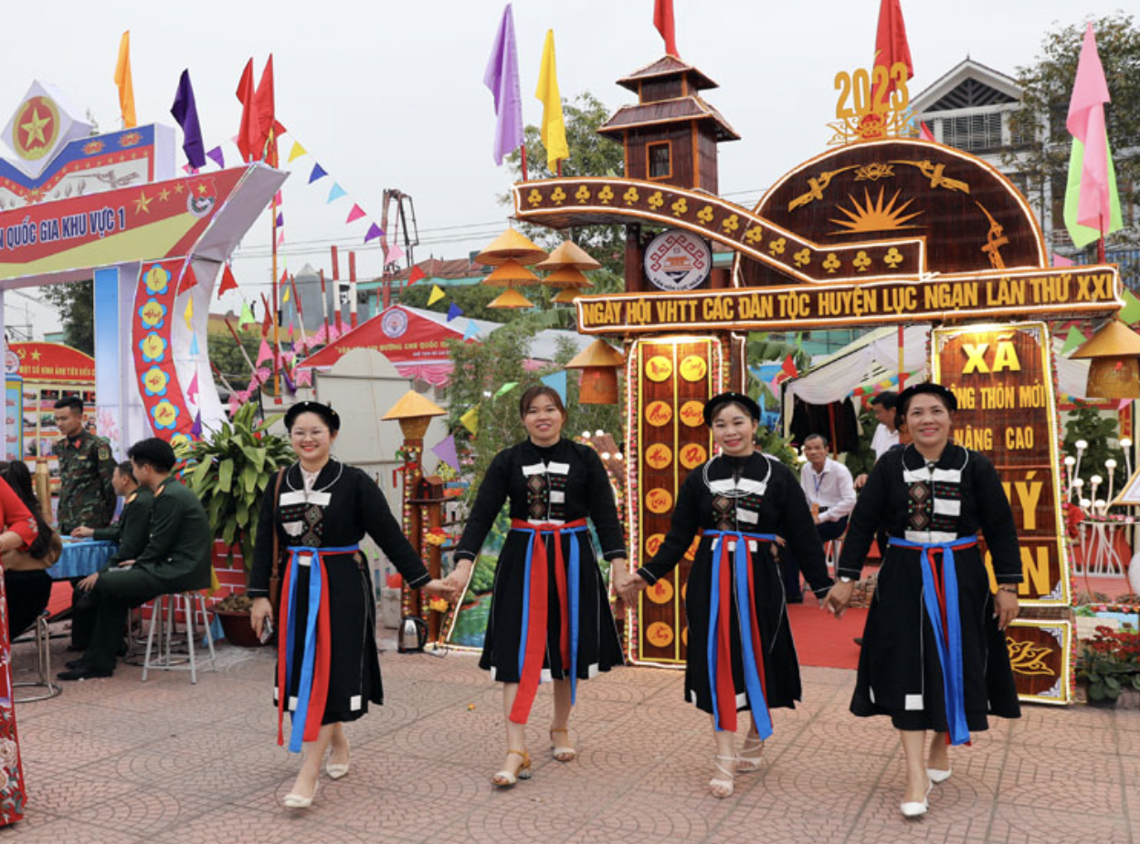 Ngày hội Văn hoá-Thể thao các dân tộc huyện Lục Ngạn: Đắm mình trong câu hát sli, hát lượn, sloong hao…