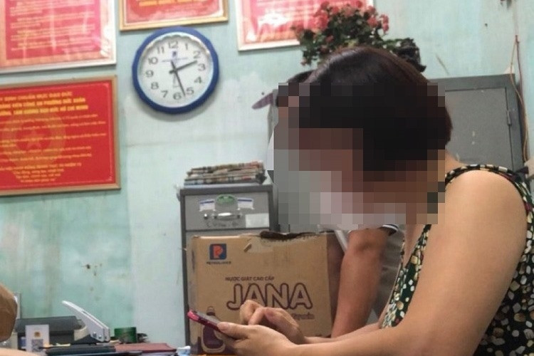 Sau cuộc điện thoại lừa đảo, người phụ nữ ở Hà Nội mất gần 100 triệu đồng
