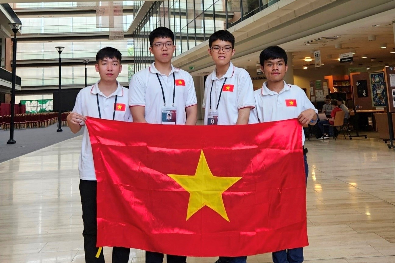Việt Nam giành 4 huy chương Olympic Tin học quốc tế