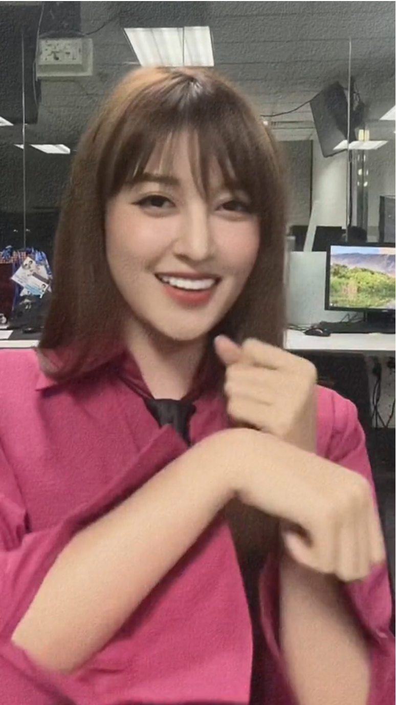 Khuôn mặt của Á hậu Huyền My khác lạ, khiến khán giả đặt nghi vấn - 1