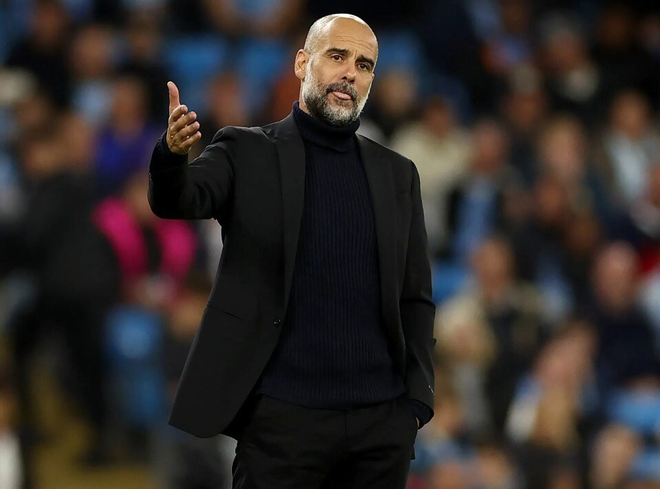 Pep Guardiola nói Man City 'gặp rắc rối lớn'