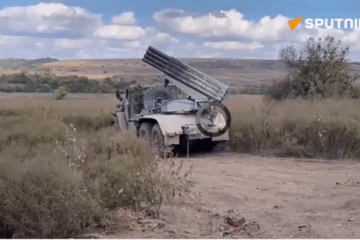 Video pháo phản lực Grad của Nga 