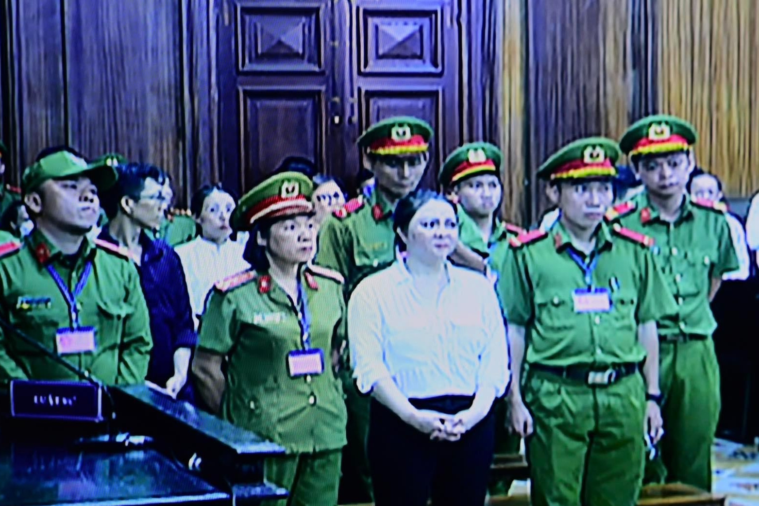 Bà Nguyễn Phương Hằng lãnh án 3 năm tù