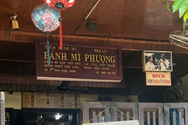 Bánh mì Phượng xin lỗi khách hàng sau khi 141 người bị ngộ độc