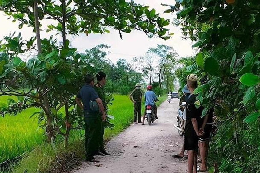 Phát hiện 2 thi thể đàn ông đang phân hủy trong nhà quản trang