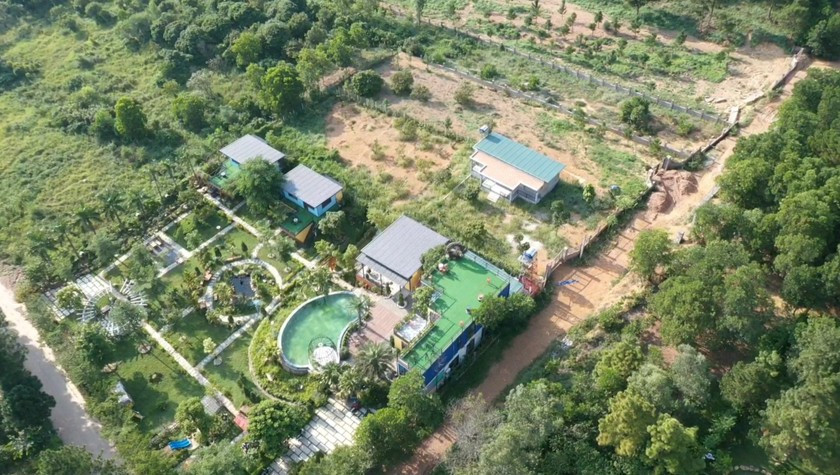 One of the solid accommodation structures near Ban Tien Lake ảnh 1