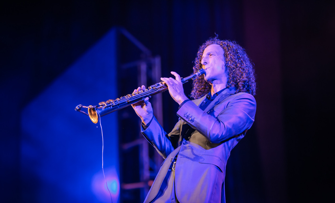 Huyền thoại Kenny G và tiếng kèn mê hoặc