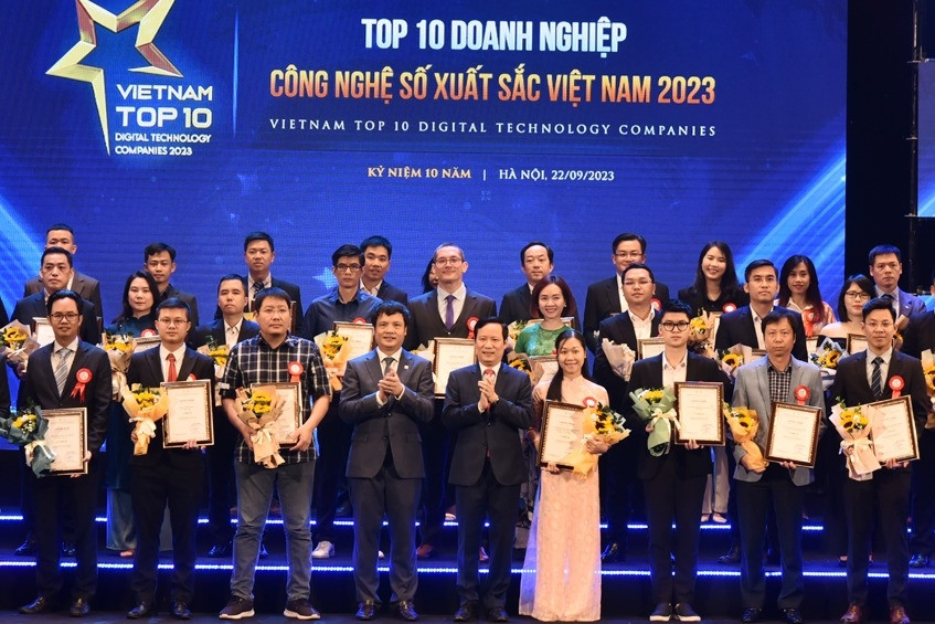 Nhiều câu chuyện truyền cảm hứng từ 'Top 10 doanh nghiệp công nghệ số Việt Nam'