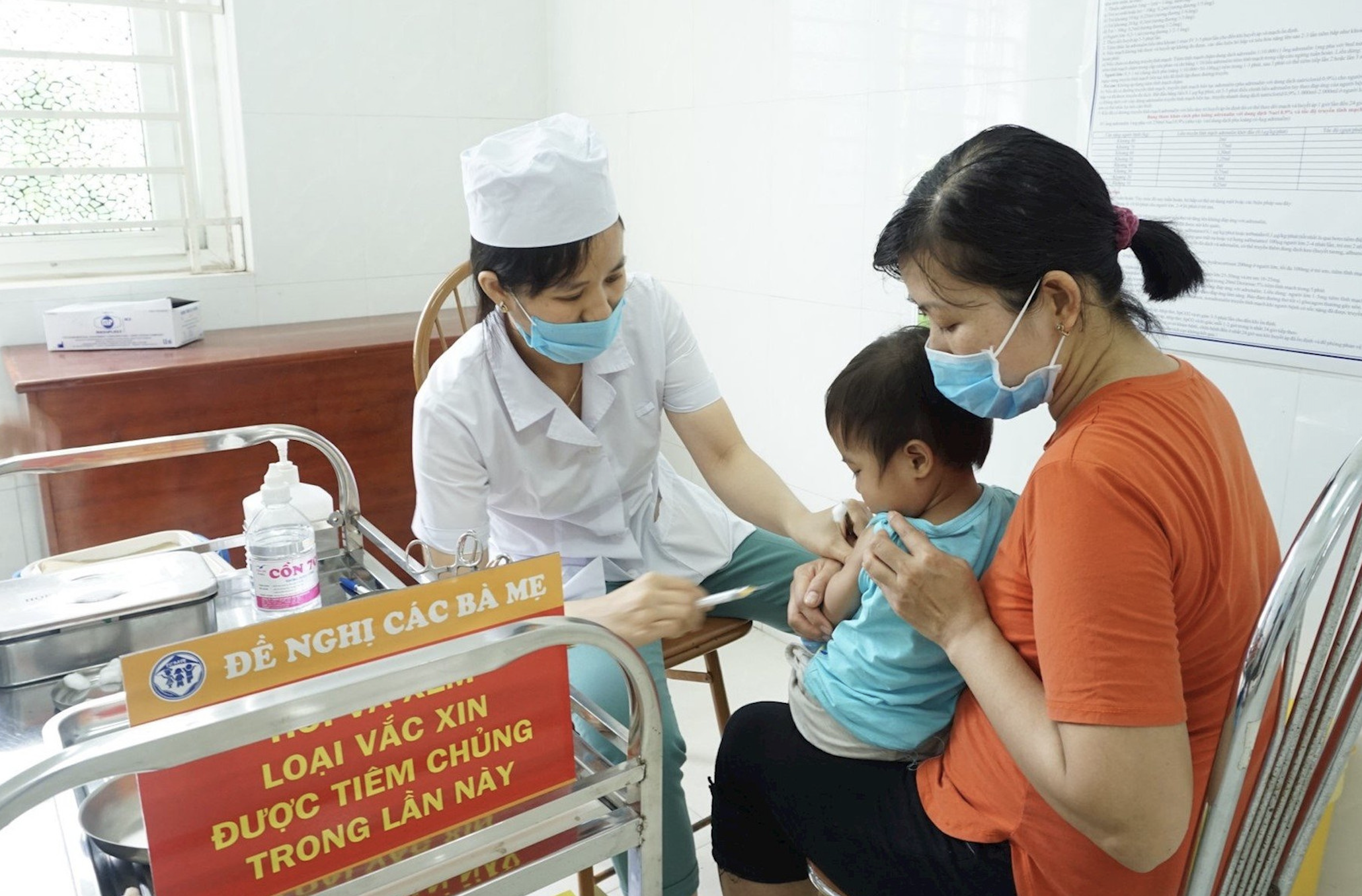 Chăm sóc sức khỏe nhân dân là ưu tiên đặc biệt của Đảng và Nhà nước