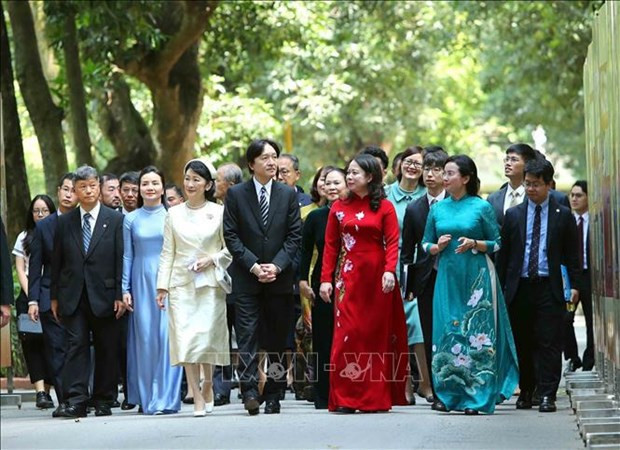 Vice President welcomes Japan’s Crown Prince, Crown Princess hinh anh 2