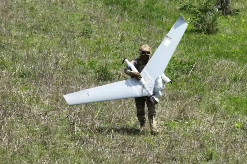 Video binh sĩ Ukraine thu được UAV trinh sát Nga