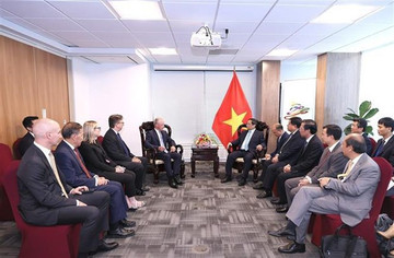 Vietnamese PM receives leaders of US enterprises in New York