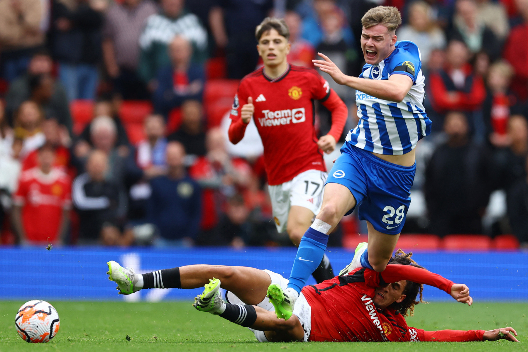 Tin bóng đá 23/9: MU mua Evan Ferguson, Barca lấy De Ligt