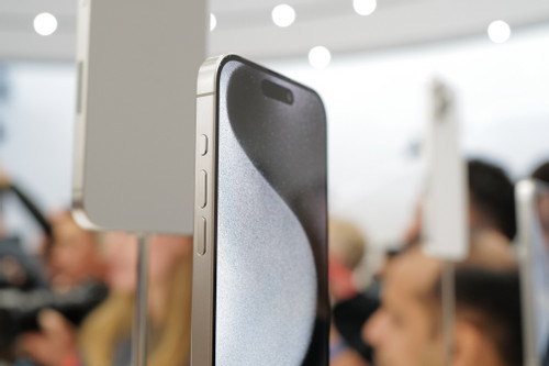 Resellers set limit on number of iPhones per customer
