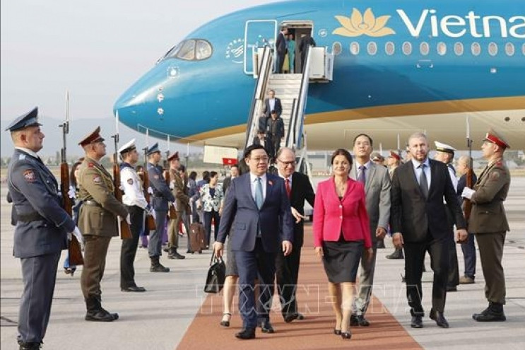Top Vietnamese legislator arrives in Sofia for official working trip