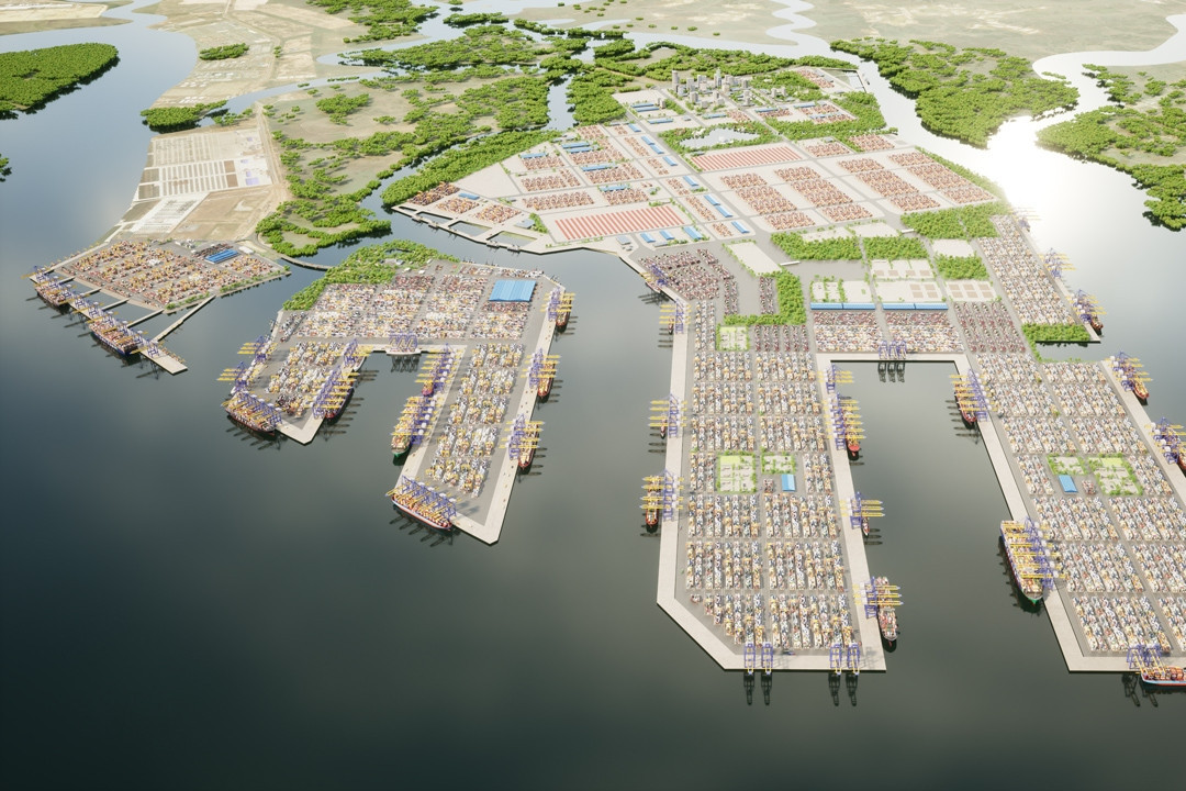 Huge capital poured into big ports in Vietnam