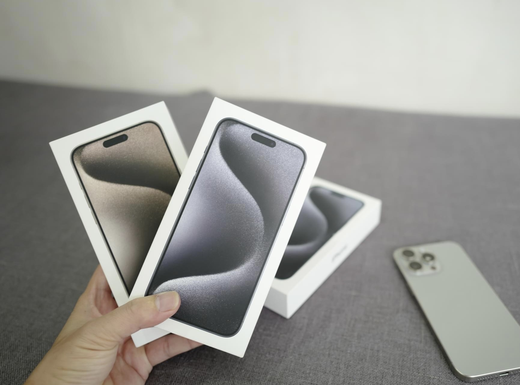 iPhone 15 Pro unboxing, Gallery posted by Emma