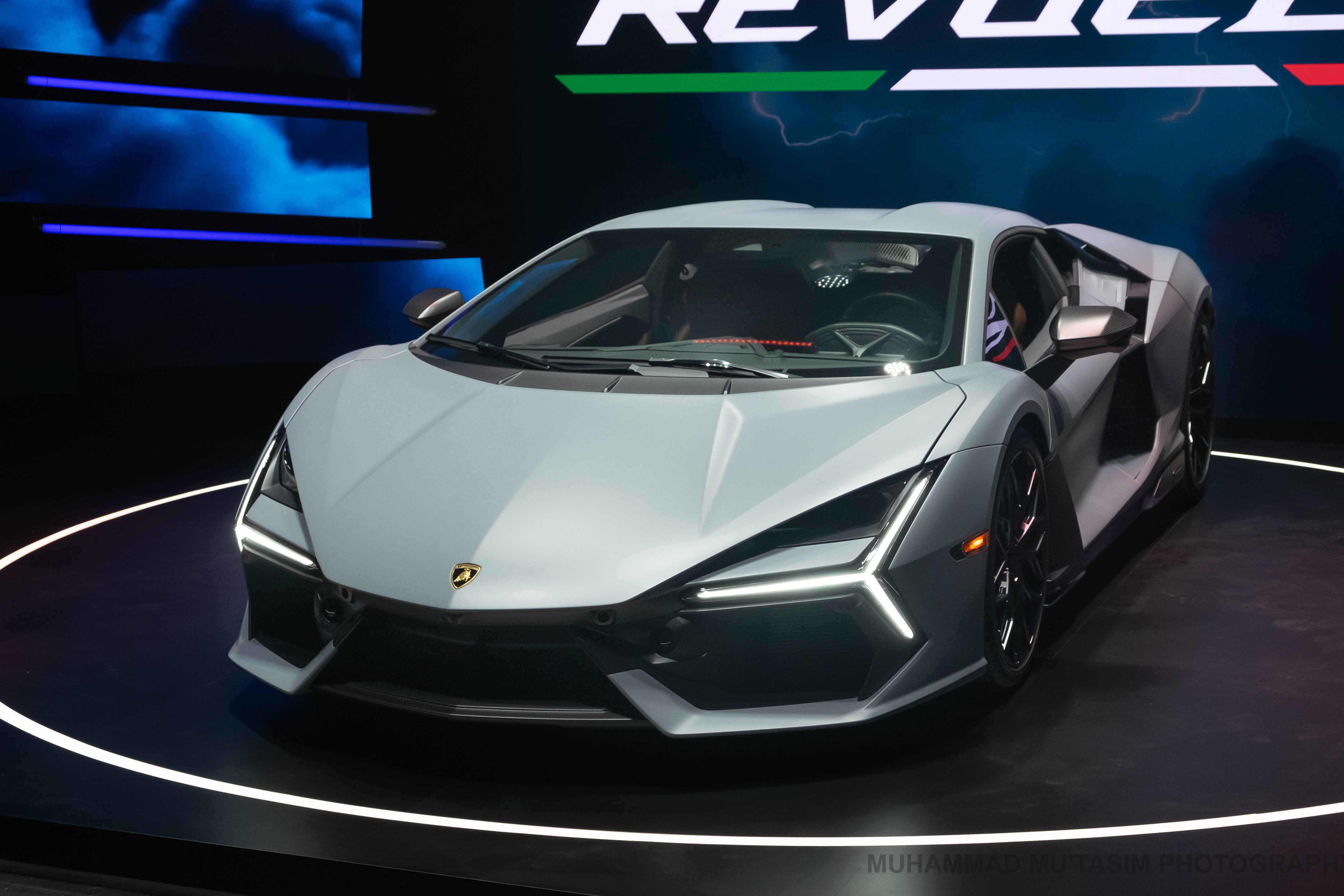 Lamborghini Revuelto ra mắt tại Singapore có giá đắt nhất Đông Nam Á