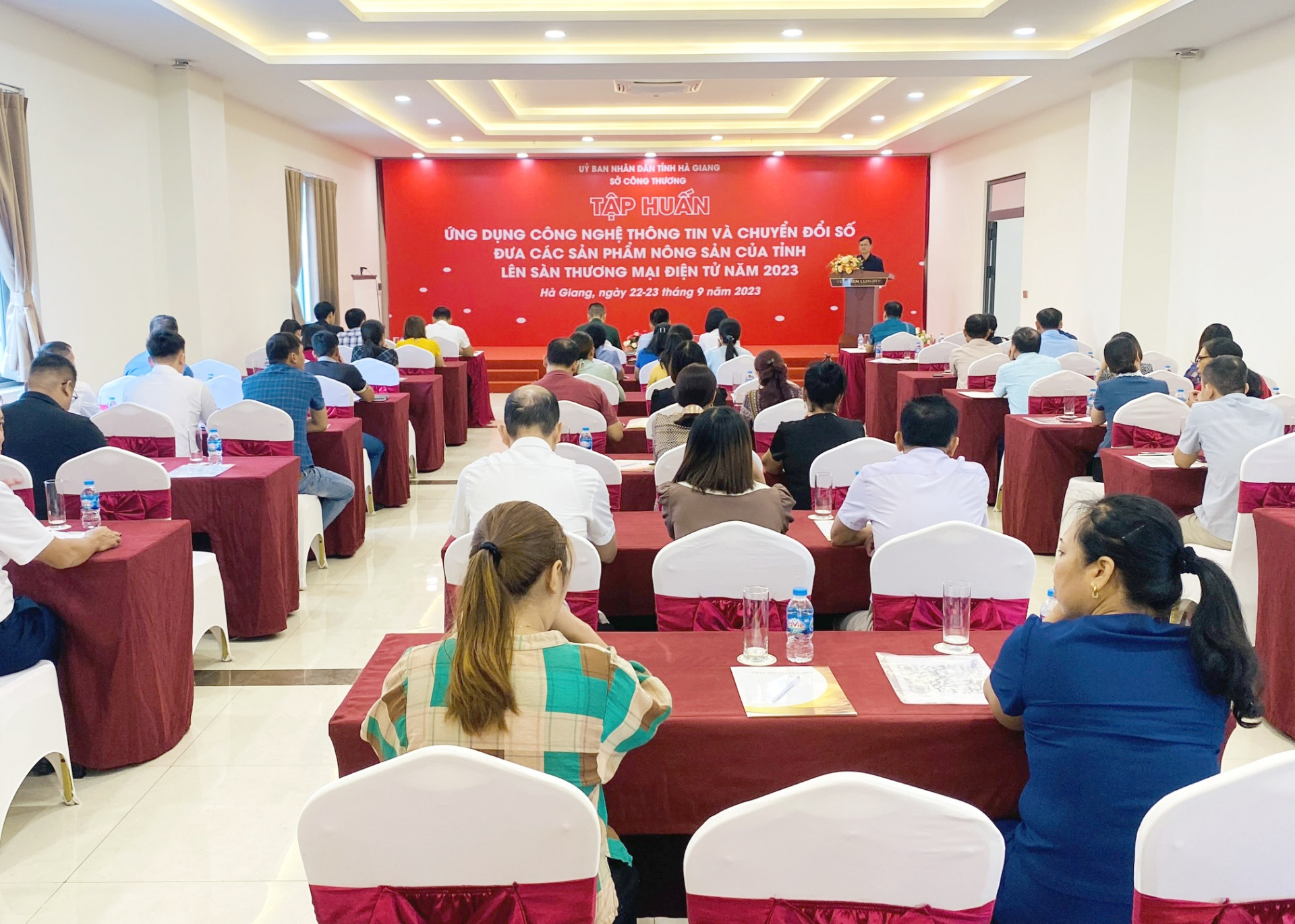 Toàn cảnh lớp tập huấn.