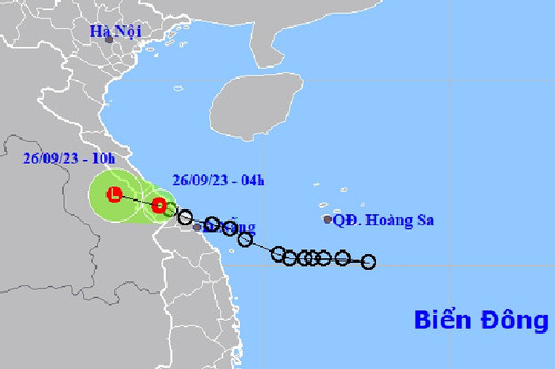 Áp thấp nhiệt đới đã vào Quảng Trị - Thừa Thiên Huế, miền Trung mưa dồn dập