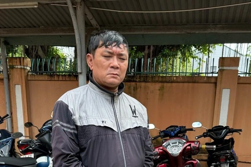 Bắt kẻ lừa tráo hàng trăm tờ vé số của người khuyết tật