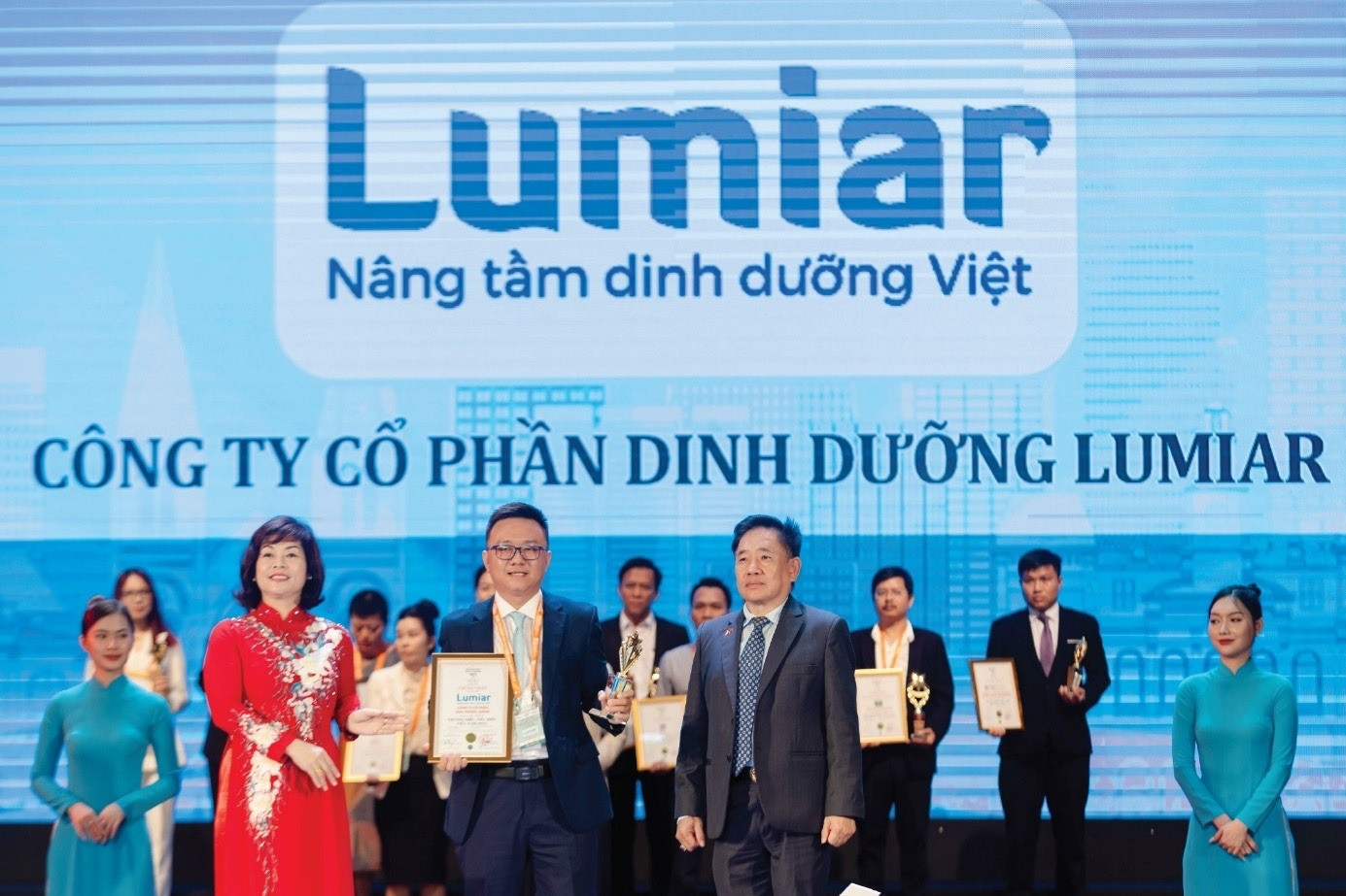 Lumiar được vinh danh Top 10 Thương hiệu tiêu biểu Việt Nam 2023