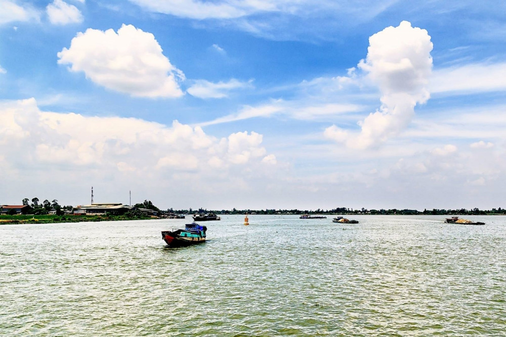 Con sông nào ngắn nhất Việt Nam?