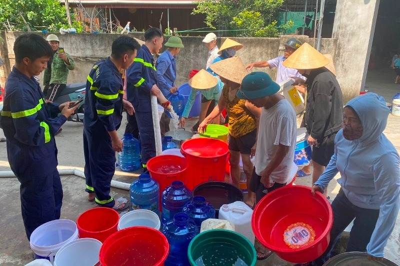 Tá hỏa thấy hóa đơn tiền nước tăng 20 lần dù vắng nhà