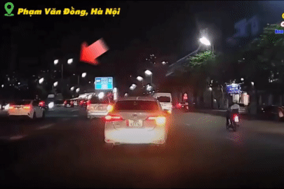 Tài xế xe buýt tạt đầu, chèn người đi đường bị đình chỉ công việc