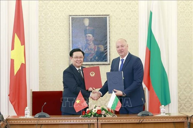 Vietnam treasures traditional friendship with Bulgaria: top legislator hinh anh 1