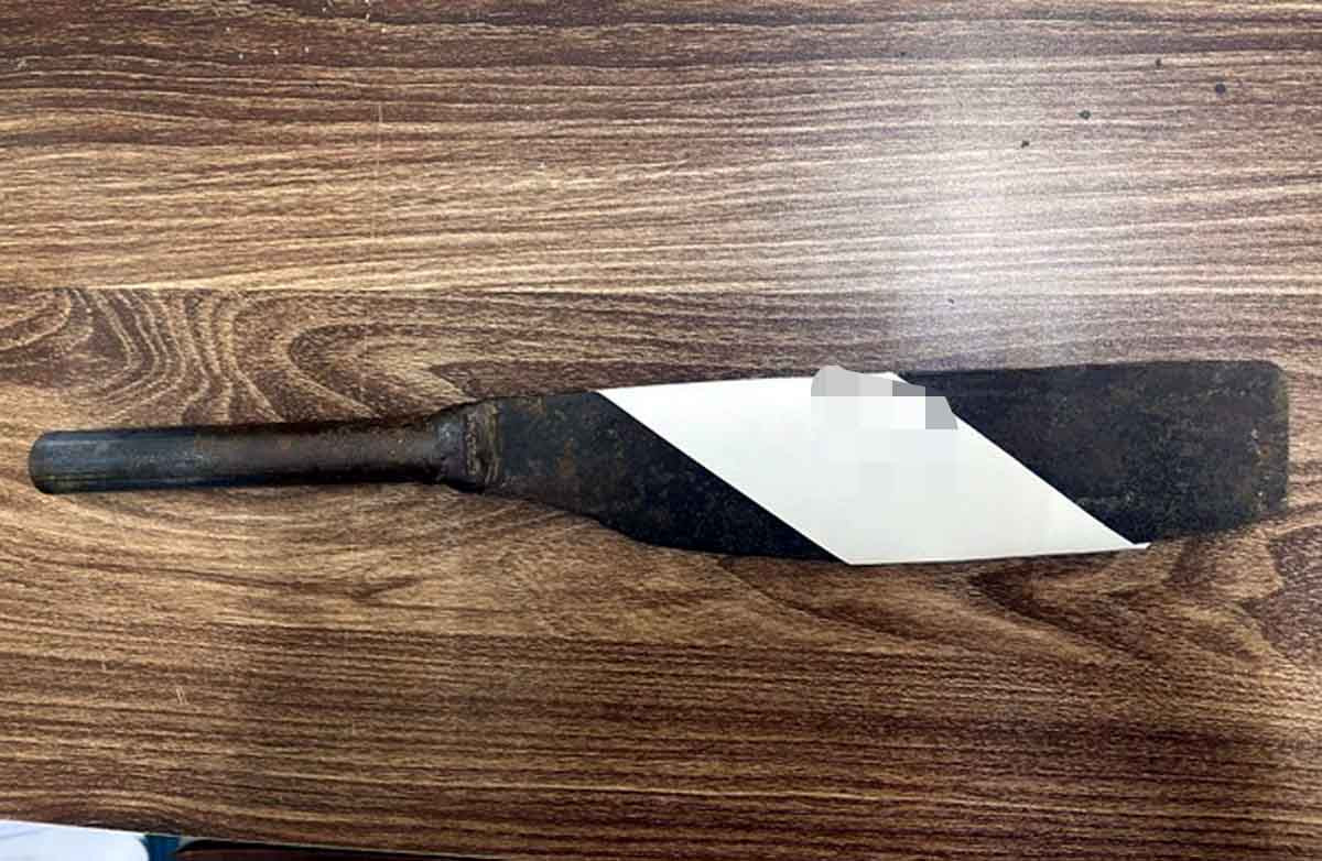 Nhóm cướp đêm mang dao phay chặn người đi đường ở Hà Nội