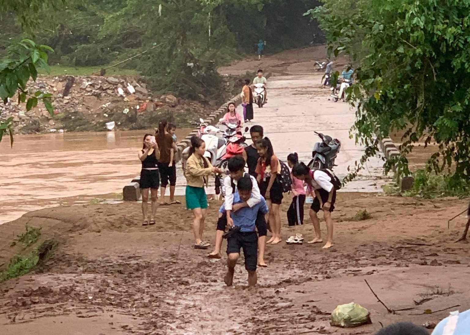 Truyện Cớ Sao Mãi Yêu Em