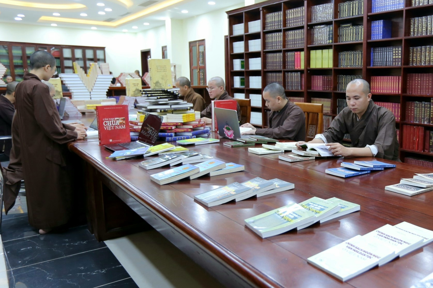 Nét đẹp truyền thống của thư viện đặc biệt dành cho tăng ni sinh