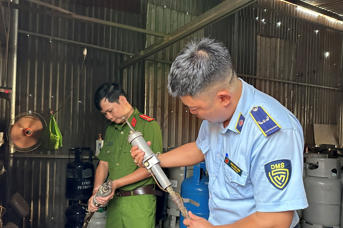 Phát hiện cơ sở sang chiết gas trái phép trong khu công nghiệp ở Đồng Nai