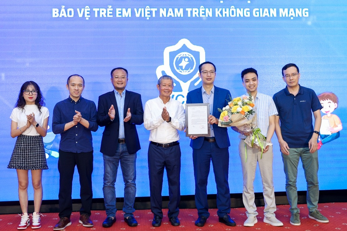 Việt Nam có Câu lạc bộ Bảo vệ trẻ em trên không gian mạng