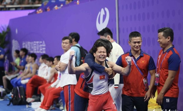 ASIAD 2023: Vietnamese athlete secures silver medal in gymnastics hinh anh 1