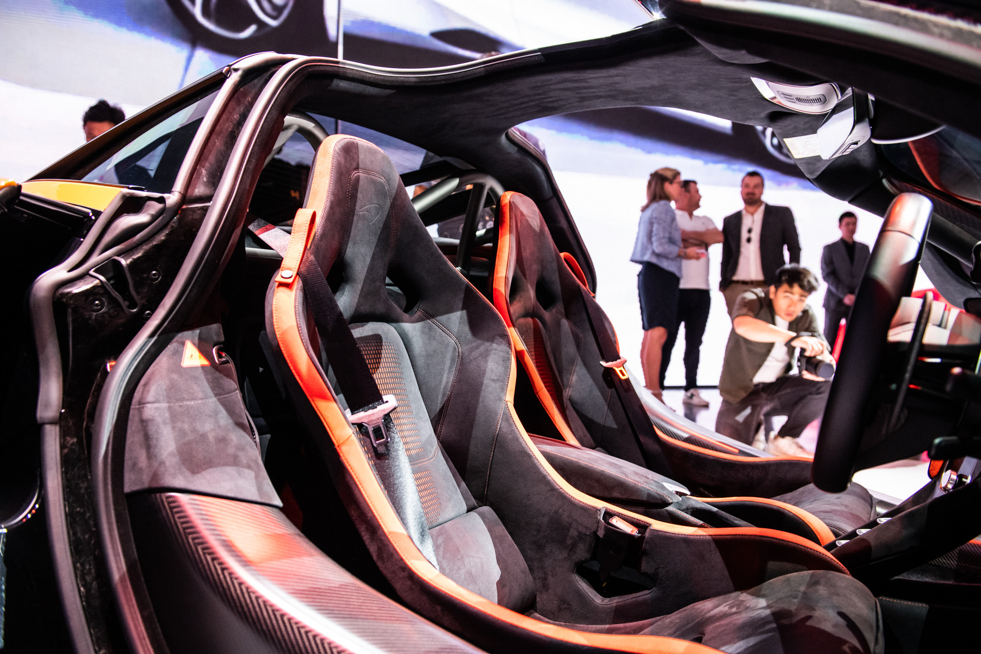 Siêu xe McLaren 750S ra mắt tại Singapore với giá cực đắt đỏ