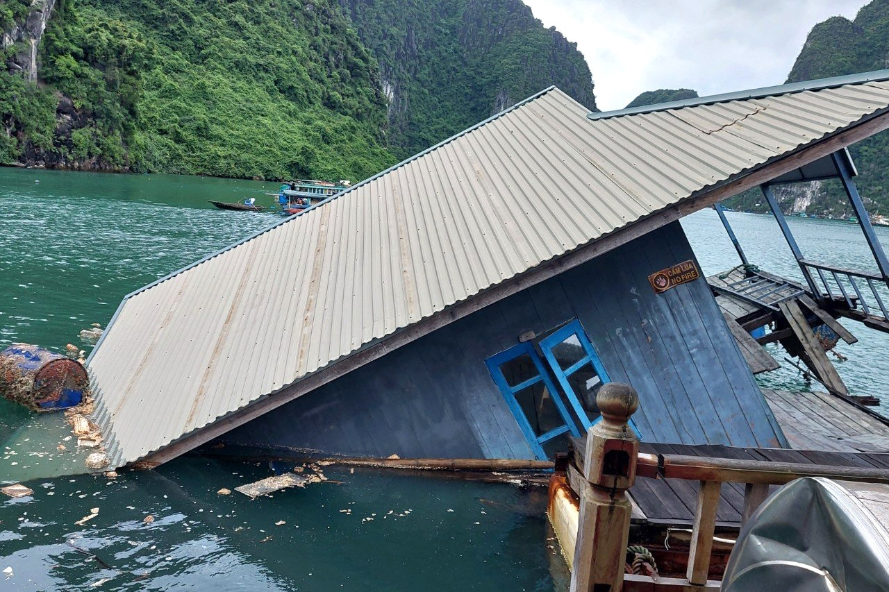 Nhà bảo tồn trên làng chài Cửa Vạn chìm một nửa, Hạ Long ra phương án xử lý khẩn