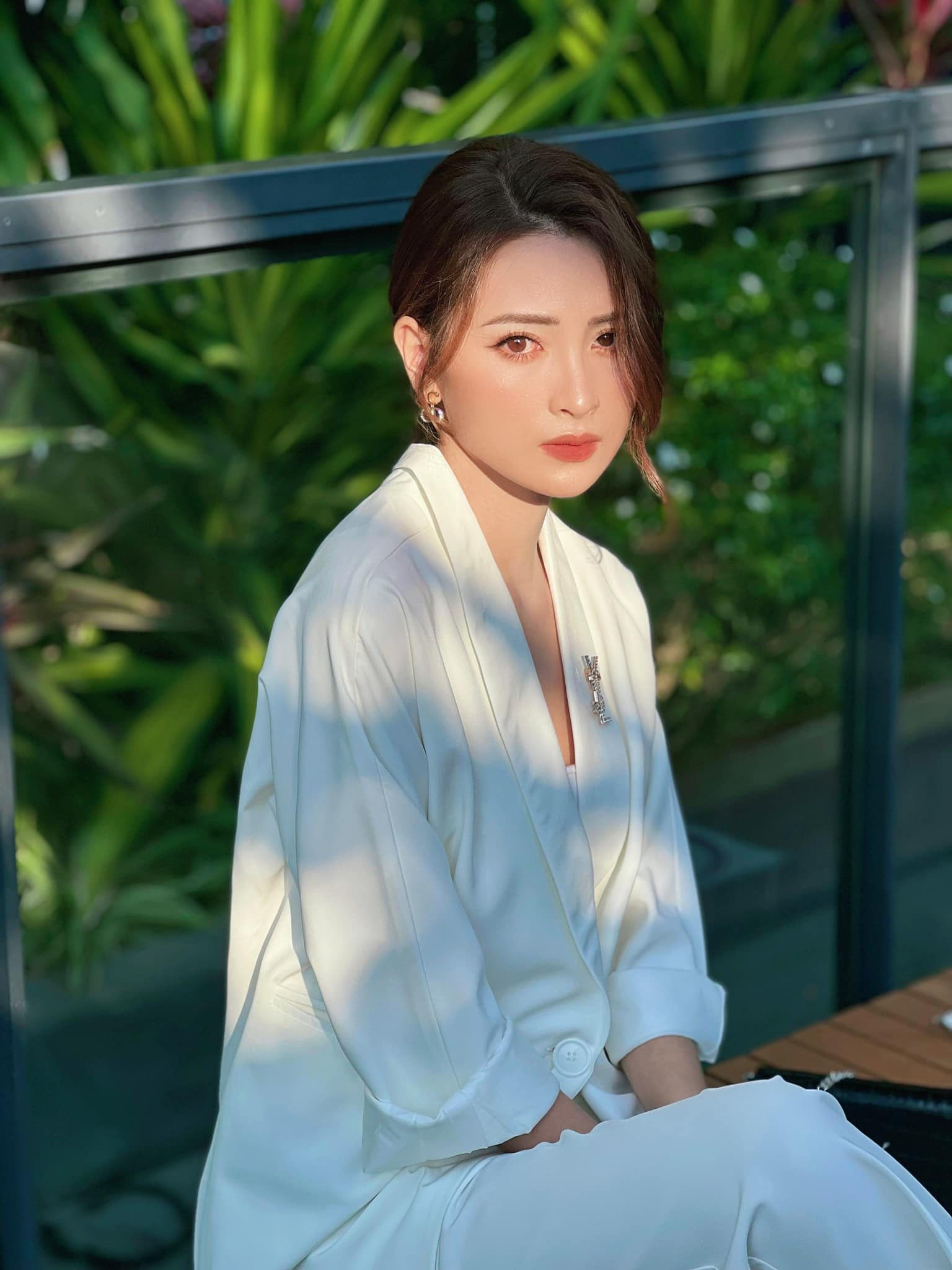 MC Huyền Trang VTV đóng vai bác sĩ pháp y táo bạo trong 'Biệt dược đen'