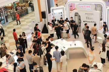 Viettel Store mở bán iPhone 15 tại Royal City trong 3 ngày